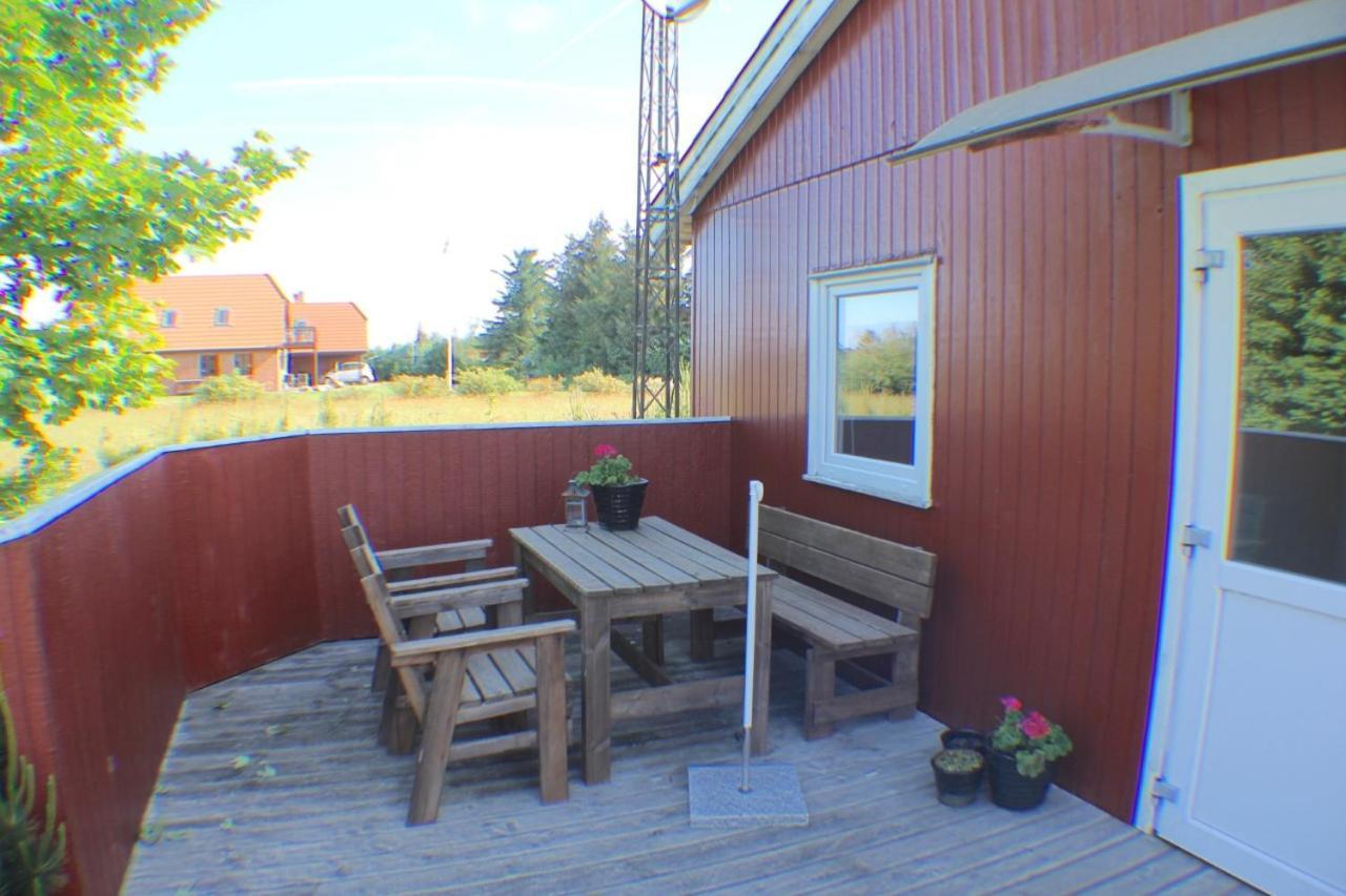 The Little Red Cabin Near Blavand! المظهر الخارجي الصورة