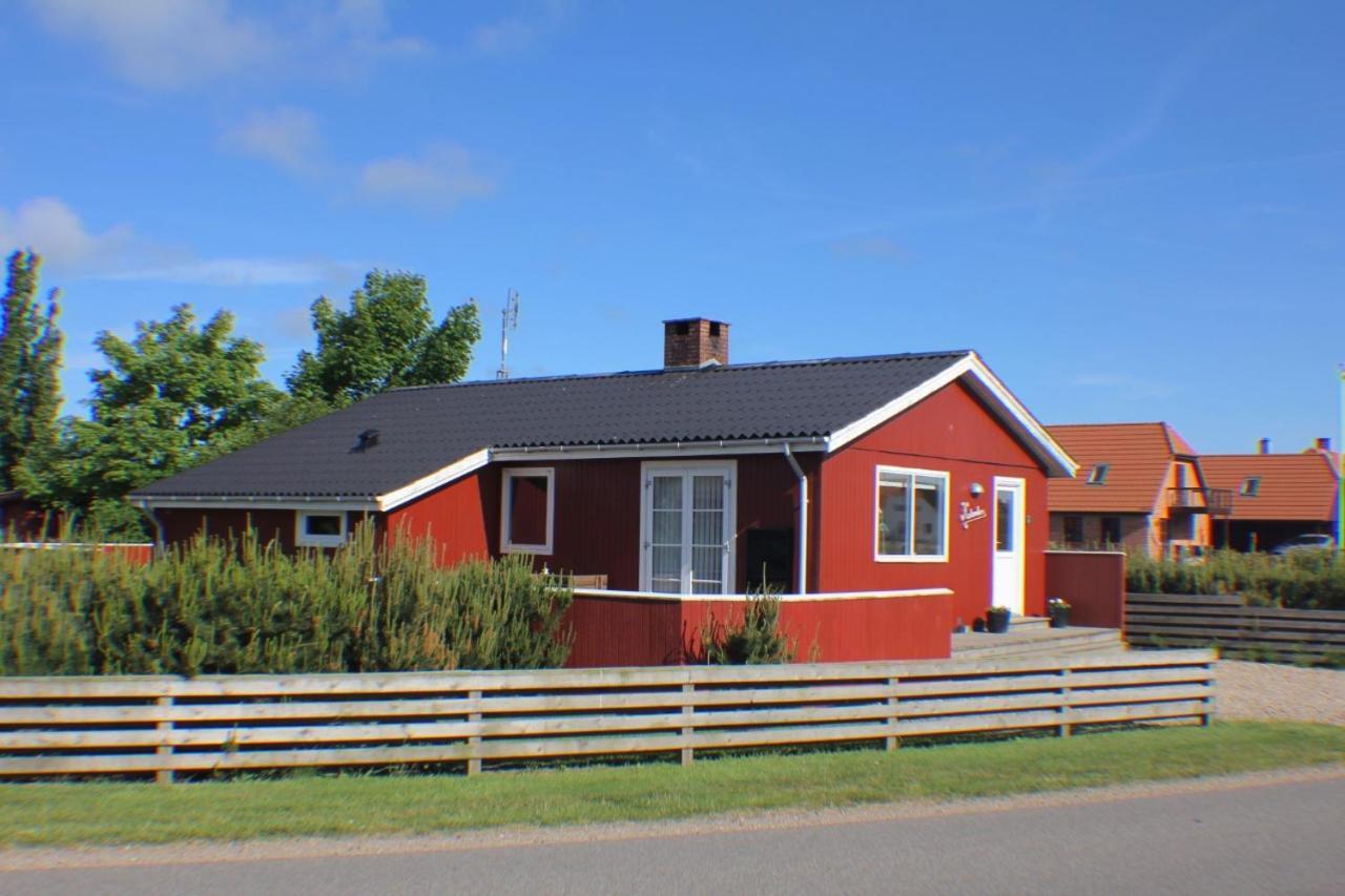 The Little Red Cabin Near Blavand! المظهر الخارجي الصورة
